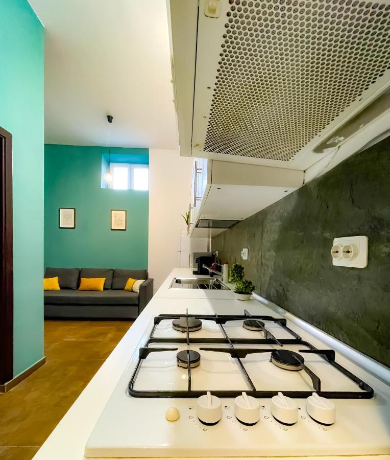 Cool Flat In The Heart Of Bucharest'S Fun And History Lejlighed Eksteriør billede