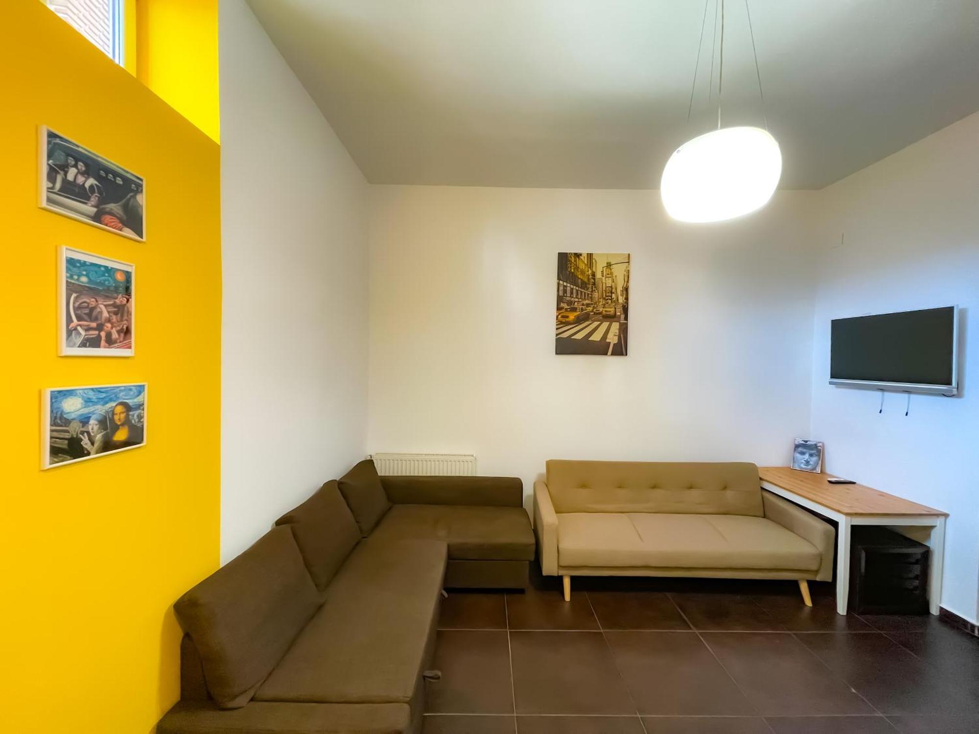 Cool Flat In The Heart Of Bucharest'S Fun And History Lejlighed Eksteriør billede