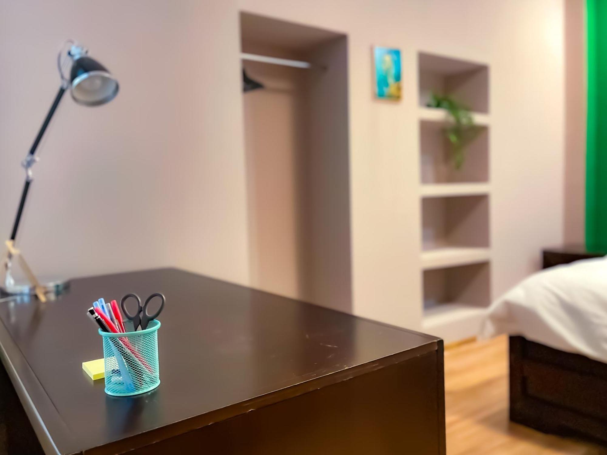 Cool Flat In The Heart Of Bucharest'S Fun And History Lejlighed Eksteriør billede