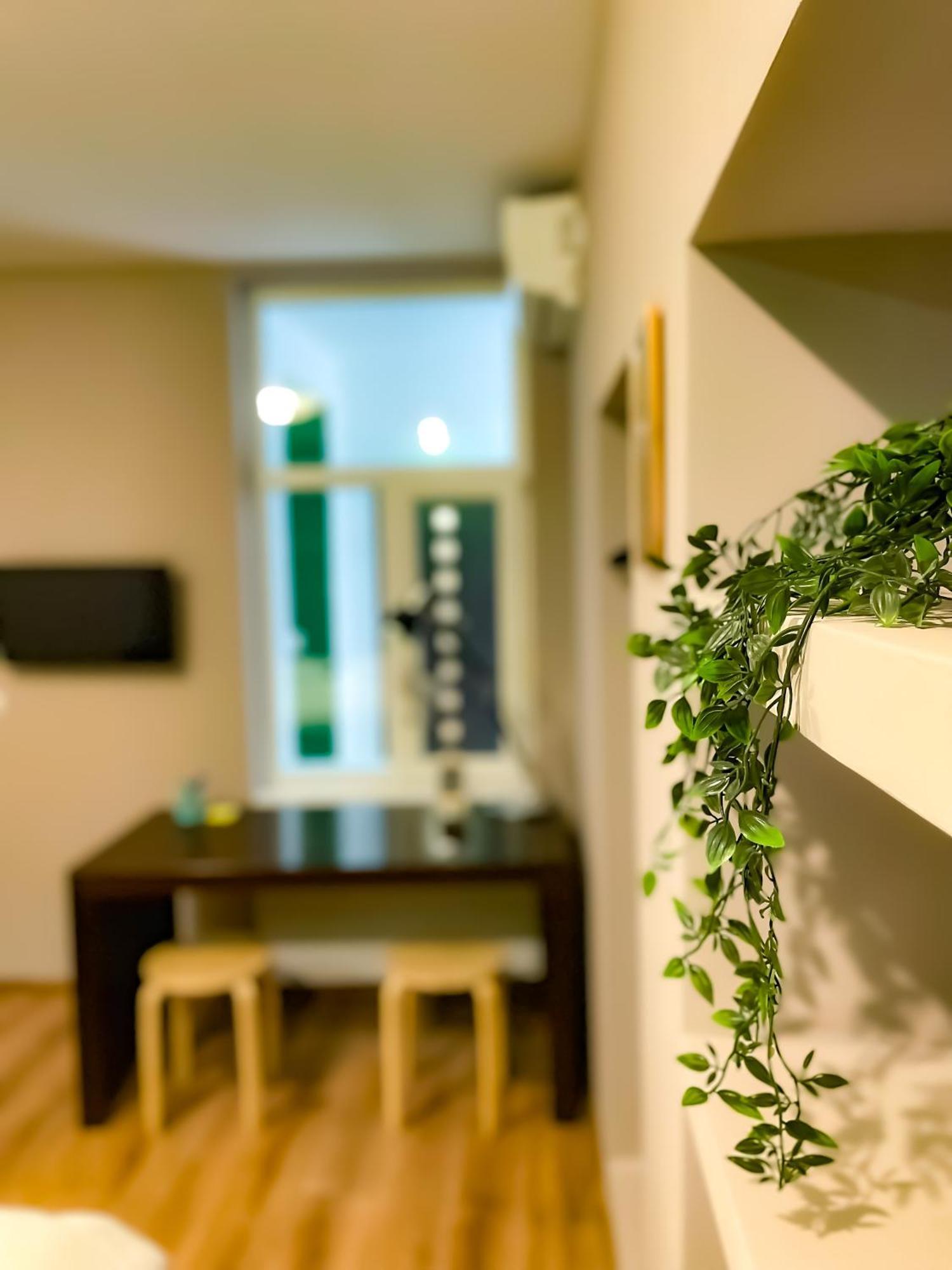 Cool Flat In The Heart Of Bucharest'S Fun And History Lejlighed Eksteriør billede